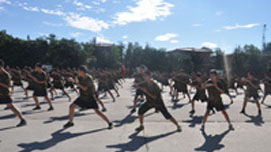 軍訓(xùn)