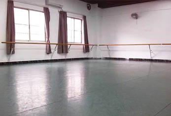 高越舞蹈-舞蹈室