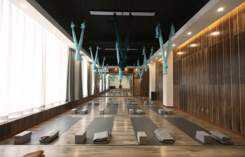 北京诵喜瑜伽学校环境 空中瑜伽教室2