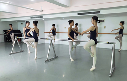 广州北京舞蹈学院芭蕾舞八级考级班