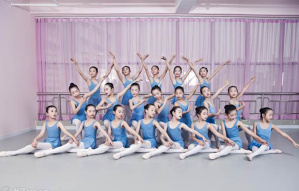 广州北京舞蹈学院芭蕾舞三级考级班