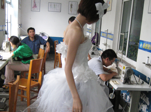 课堂剪影-实装婚纱设计