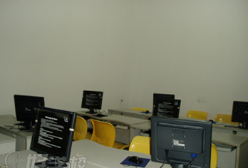 电脑室