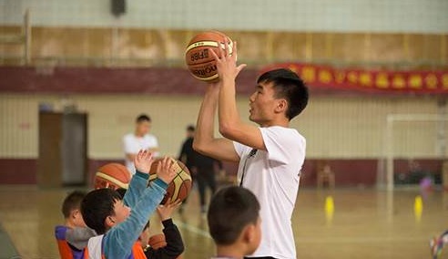 武汉极光篮球培训中心