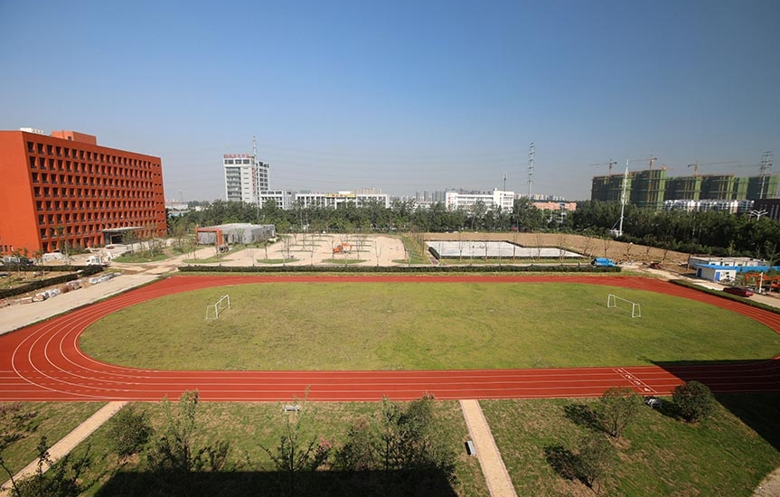 學(xué)校操場