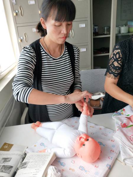 小兒推拿課程教學(xué)現(xiàn)場