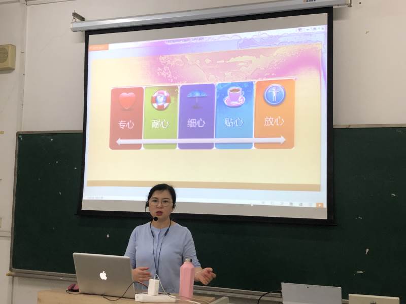 月嫂課程教學(xué)現(xiàn)場