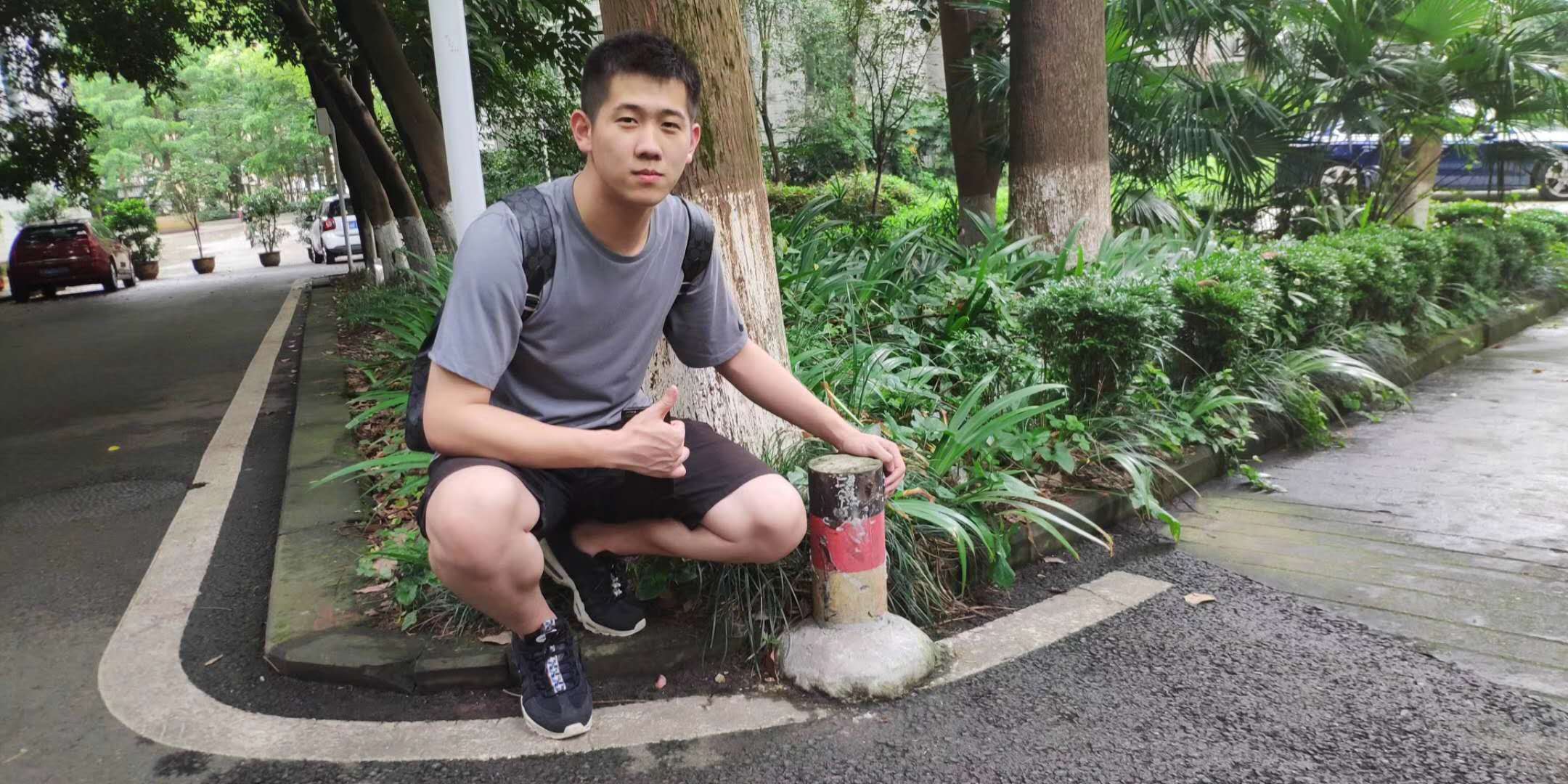 李同學