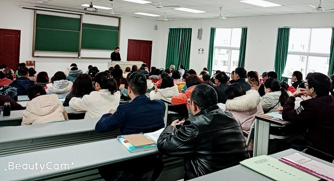 大学阶梯教室
