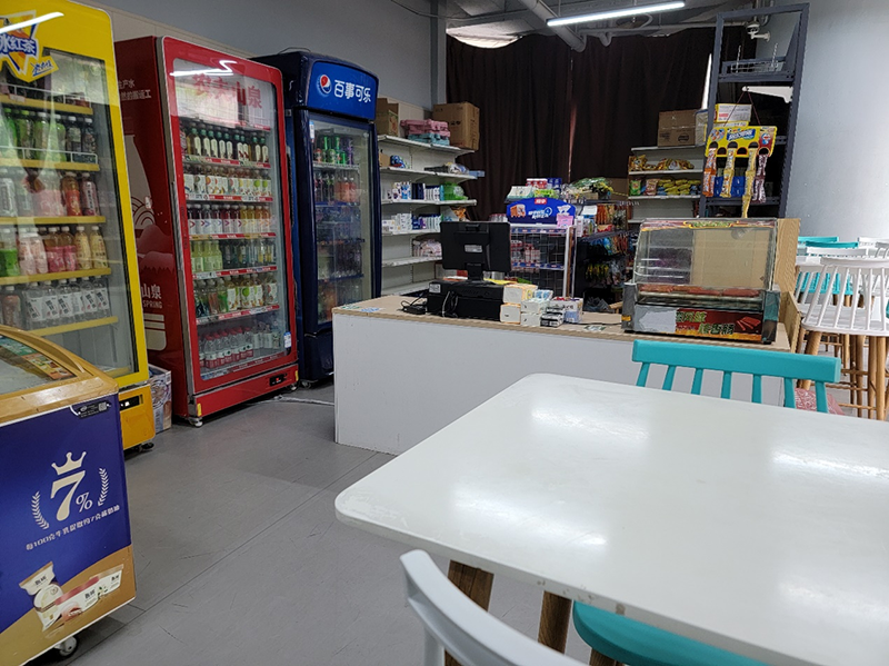 学校商店