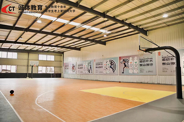 籃球訓(xùn)練場(chǎng)地