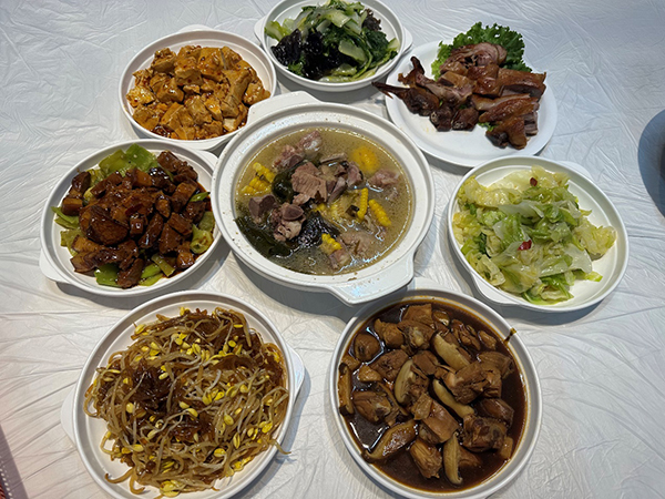食堂饭菜