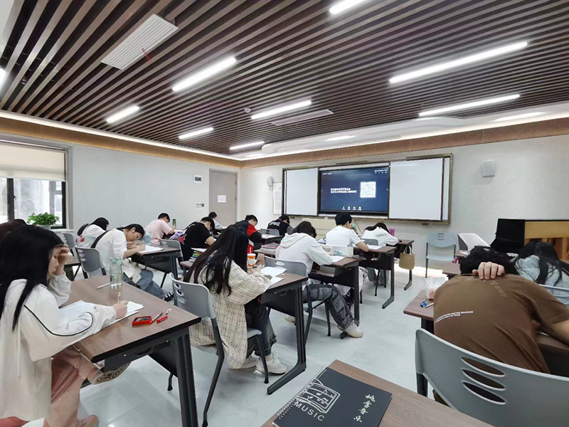 授課現(xiàn)場(chǎng)