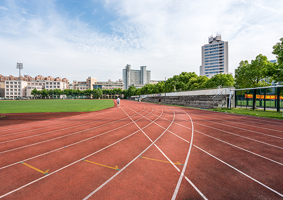 学校操场跑道