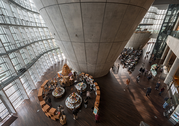 日本东京国立新美术馆内景