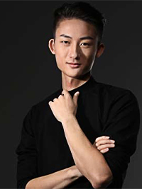 张扬