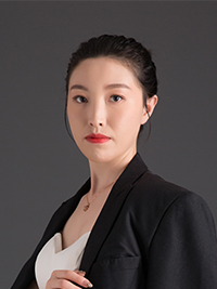 高级彩妆讲师：张莹  