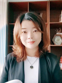 日语讲师：杨杨